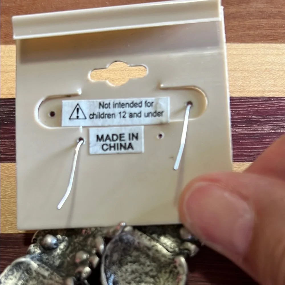 Decree Metallic Owl Earrings - Picture 3 of 4